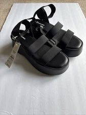 No Boundaries Banded Platform Size 9 - 2” Platform Brand New With Ankle Strap