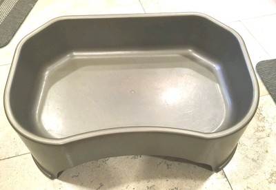Neater Feeder Elvated dog Food Bowl Bottom Dish And Leg Extensions Only