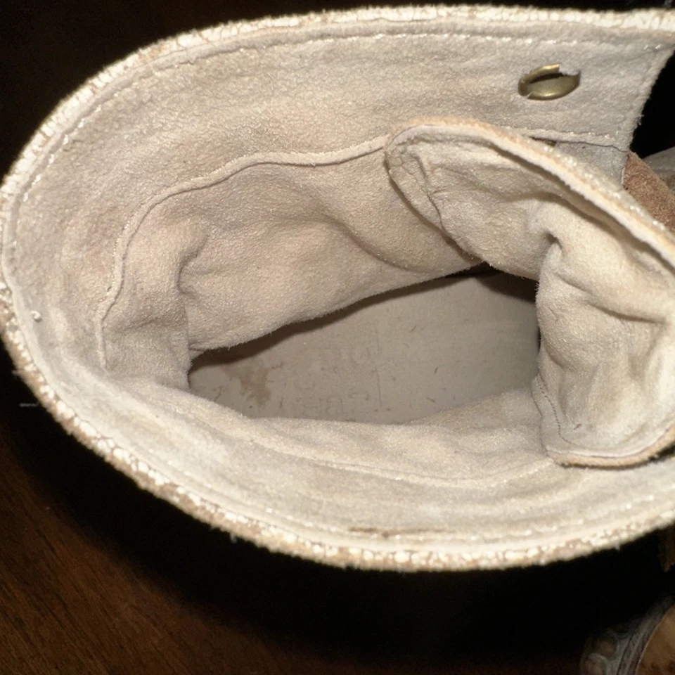 Botas de Combate Magnolia Pearl Faye Tiza Talla 38 (7.5) Foto 2 de 4