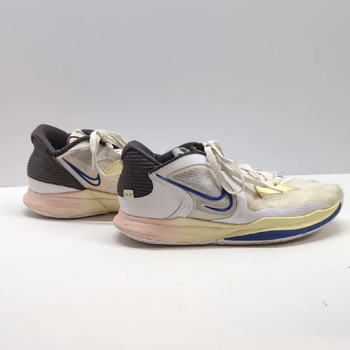 Nike Kyrie Infinity 1 World 1 People 2022 for Sale | Authenticity