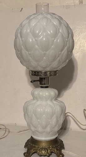 Vintage Hedco White Milk Glass Hurricane Table Gone With The Wind Lamp Quilted