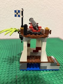 LEGO Pirates: Soldiers Outpost (70410) Used Missing Treasure Chest