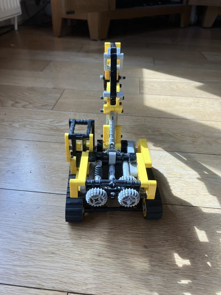 LEGO Technic 8419 Excavator, photo 4 of 5