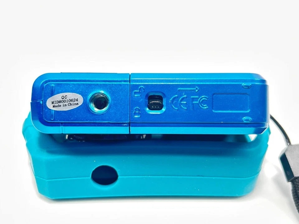 Polaroid IS048 Waterproof Instant Sharing 16 MP Digital Camera, Teal - Image 4 of 4