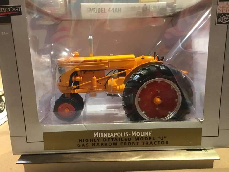 Minneapolis Moline Model "U" Gas NF 1/16 scale Classic Series NIB - Image 2 of 4