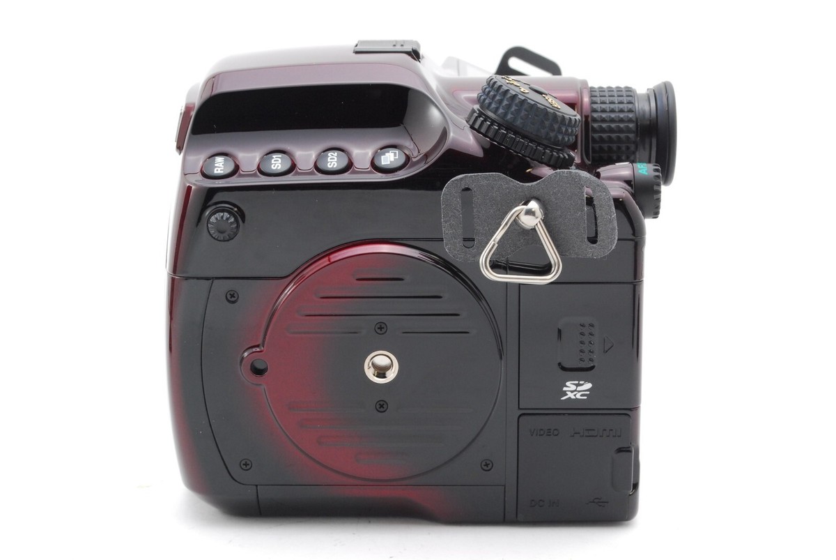 MINT】 Pentax 645D Limited Edition Japan Digital SLR Camera