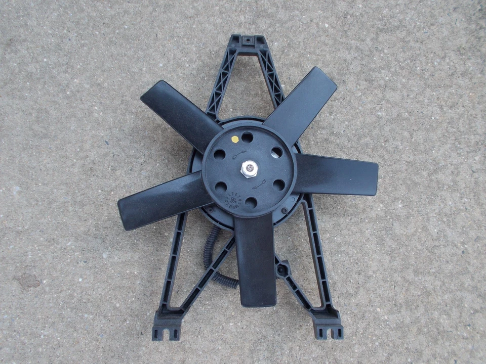 Unidad de ventilador vintage Chevrolet Camaro, Pontiac Firebird, Fiero OEM - GM 1-14044870 Foto 3 de 4