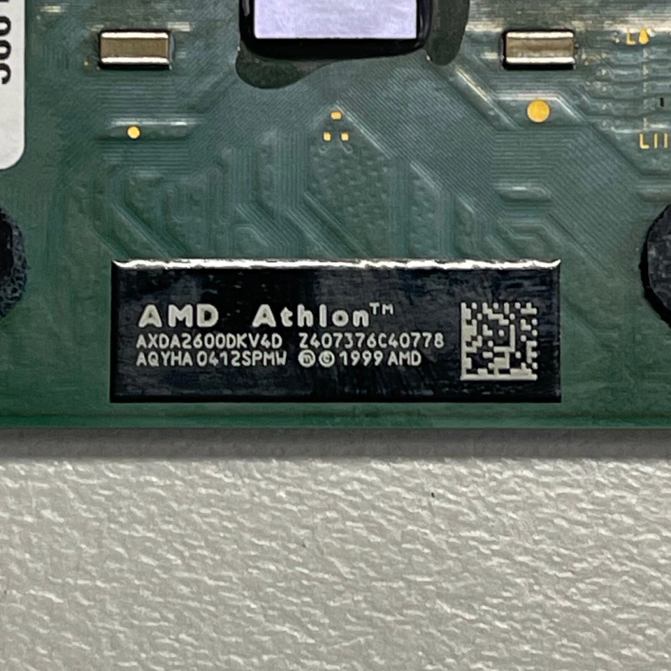 Genuine AMD Athlon XP 2600+ 1917 MHz 68 W Socket 462 CPU Processor AXDA2600DKV4D - Image 3 of 4