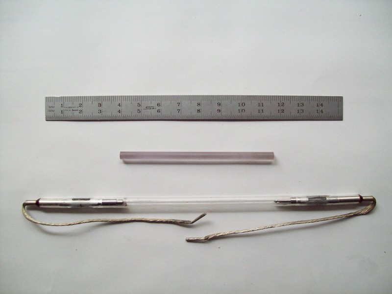 Set of Nd:YAG rod, 4 x 76 mm, slightly used, and matching size Kr DC lamp, new
