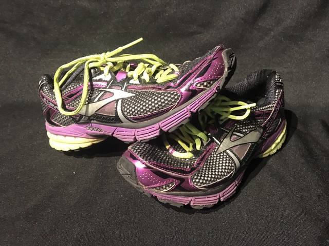 brooks women's launch 2