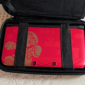 Nintendo 3DS XL Mario Limited Edition Red/Black/Gold Console 4GB Wi-Fi NTSC-U/C