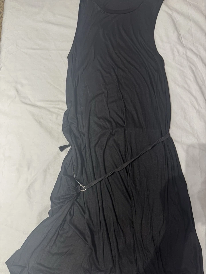 Vestido negro sin mangas AllSaints para mujer talla grande Foto 3 de 4