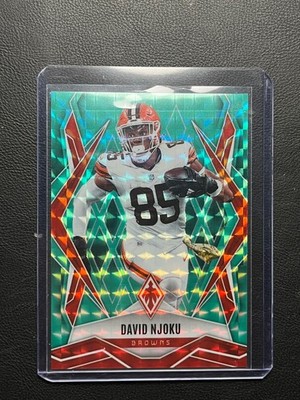 2025 Panini Phoenix #110 David Njoku Lime Green Lava Prizm #/225