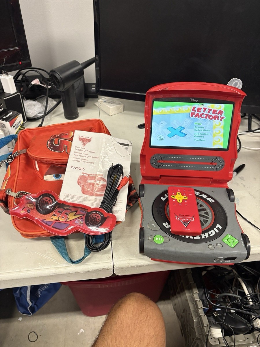 激レア】7インチポータブルDVDプレーヤー cars DISNEY・PIXAR 激レア