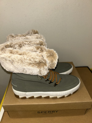 Sperry Women s Torrent Winter snow Boot-olive, Size 11