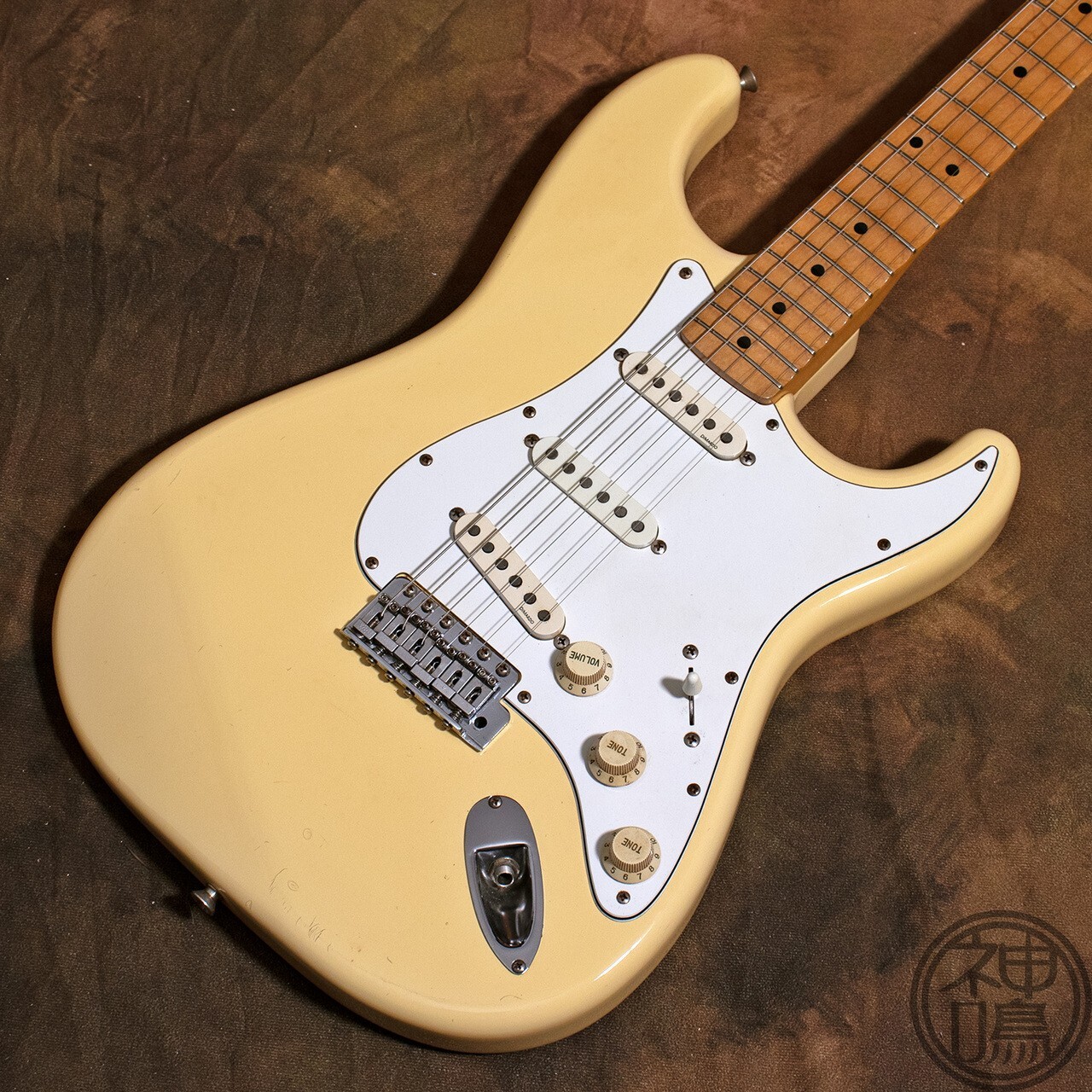 Fender Japan ST72-86 DSC Vintage White 1994-1995 Fujigen Electric guitar