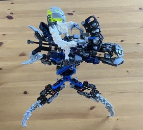 LEGO BIONICLE: Mazeka (8954) 100% complete with instructions, no box.