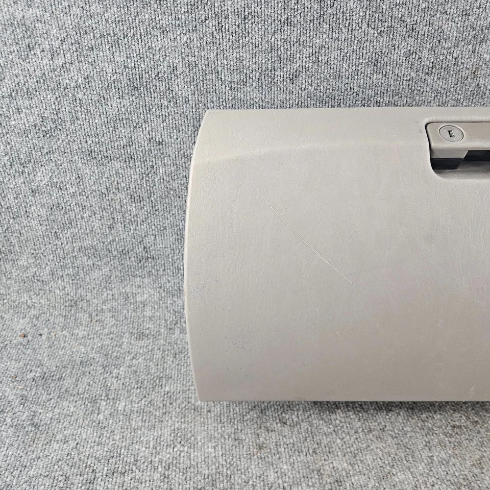 03-09 Toyota 4Runner Salpicadero Delantero Guantera Compartimento Almacenamiento Puerta Gris Foto 2 de 4