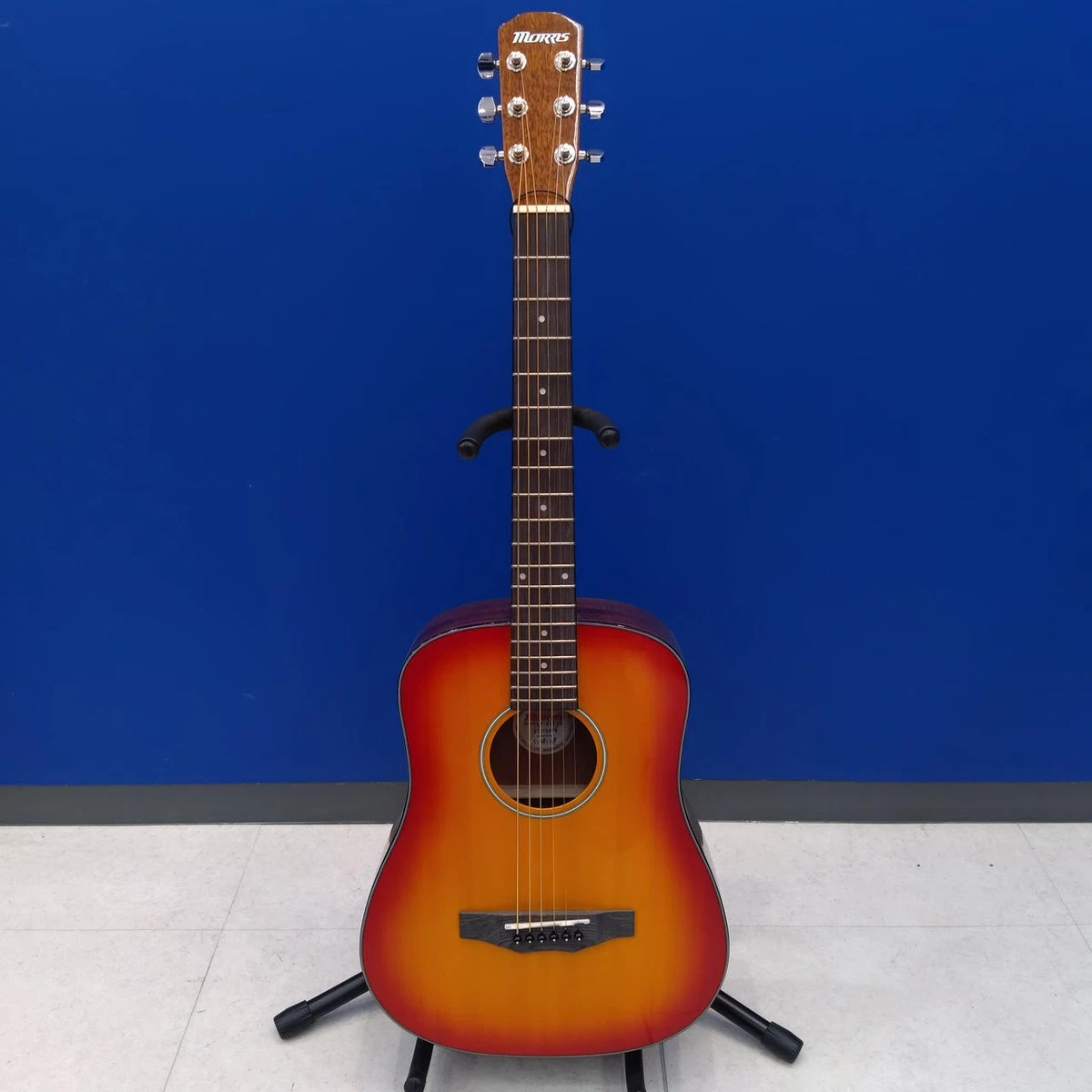 Morris LA-011 CS Cherry Sunburst Mini Guitarra Acústica Abeto Sapele con Estu...