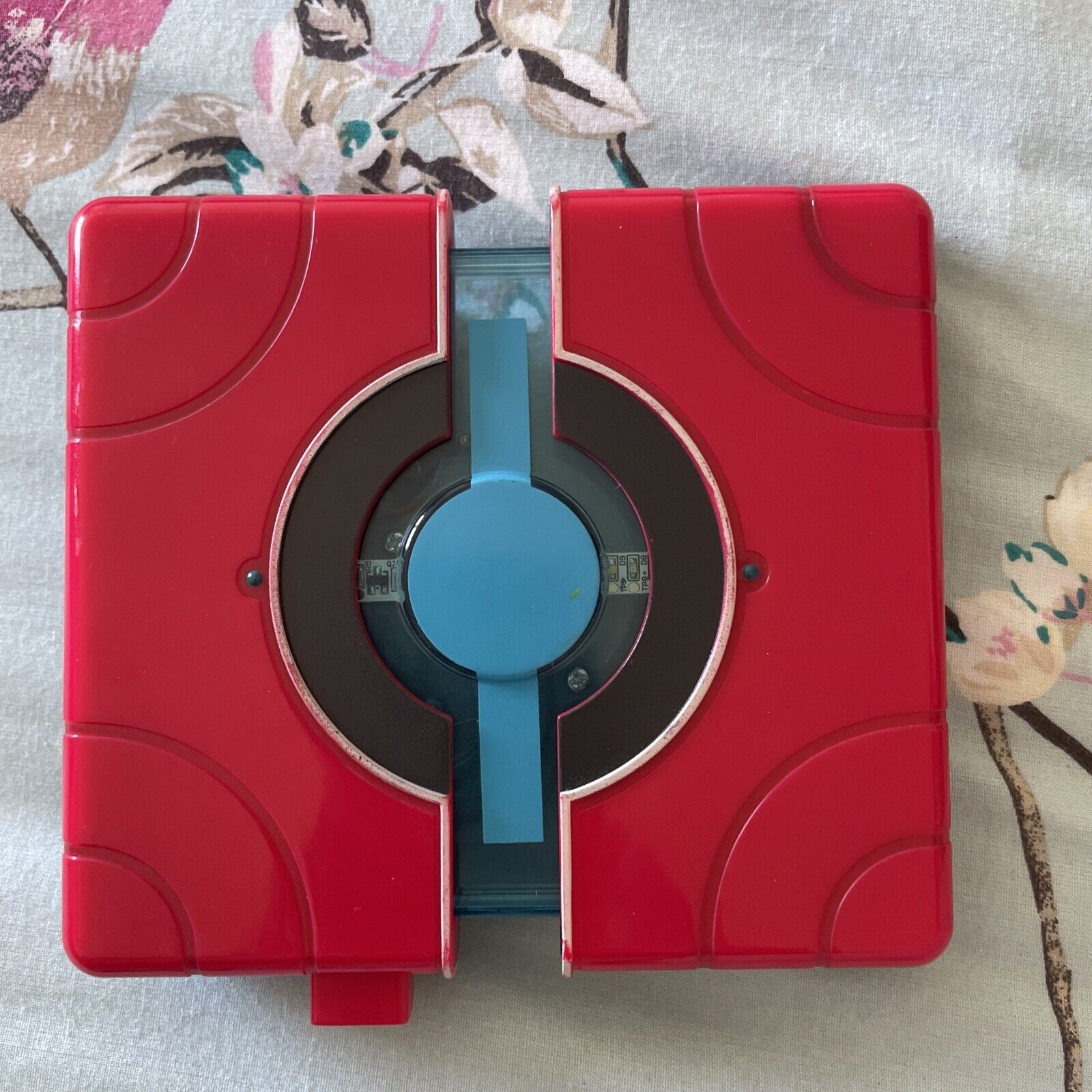 Pokédex XY Região Kalos - Tomy Loures • OLX Portugal