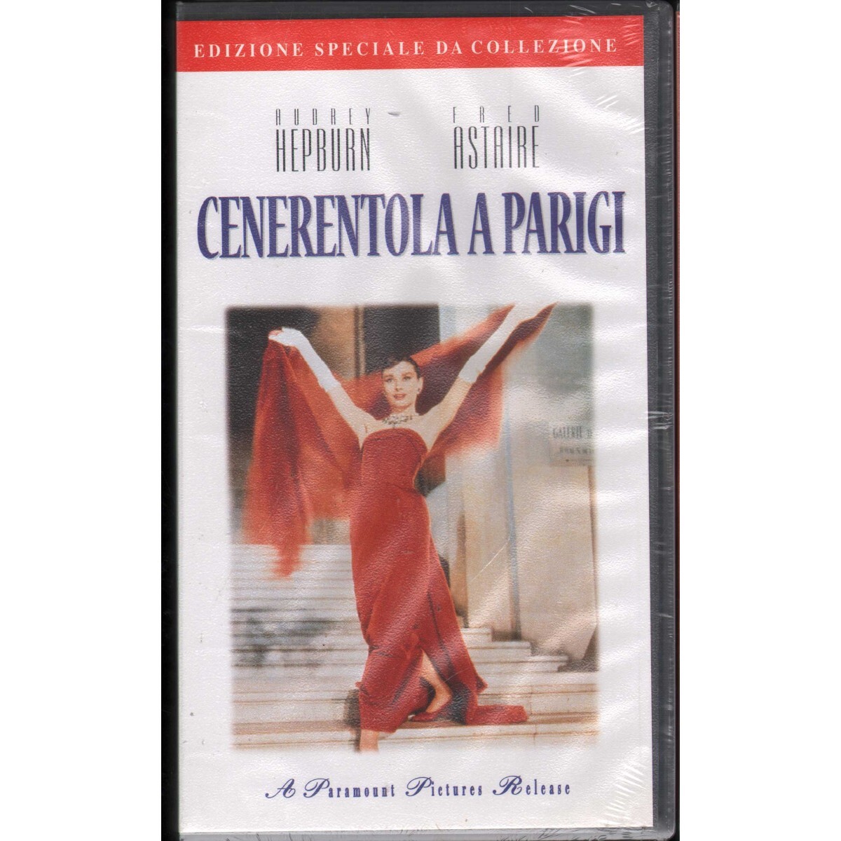 Cinderella In Paris VHS Stanley Donen Univideo - PVS70103 Sealed