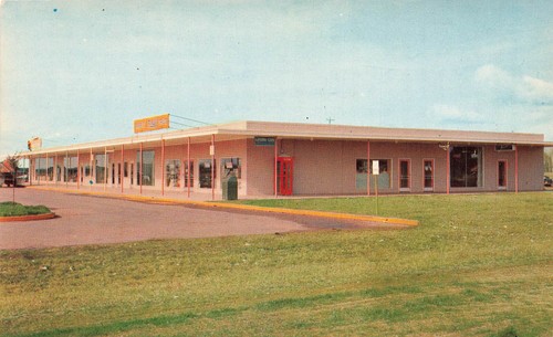 BABBITT MN TACONITE TOWN SHOPPING CENTER c1960 VINTAGE POSTCARD 052525 U