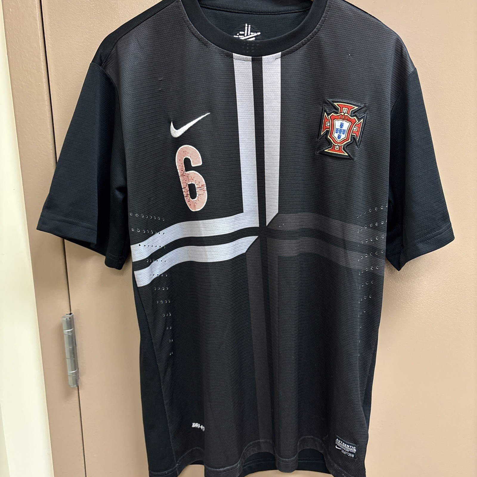 Portugal National Men's 2012/13 Away Black Soccer Football Jersey Size M #6
