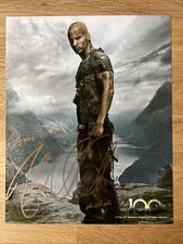 Ricky Whittle original autograph Autogramm Th...