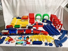 TOMY CHILDRENS VINTAGE TRAIN SET