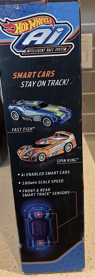 Hot Wheels AI 2 Cars & Controllers + 20 Smart Track Pieces 2.4 GHz - Image 4 of 4
