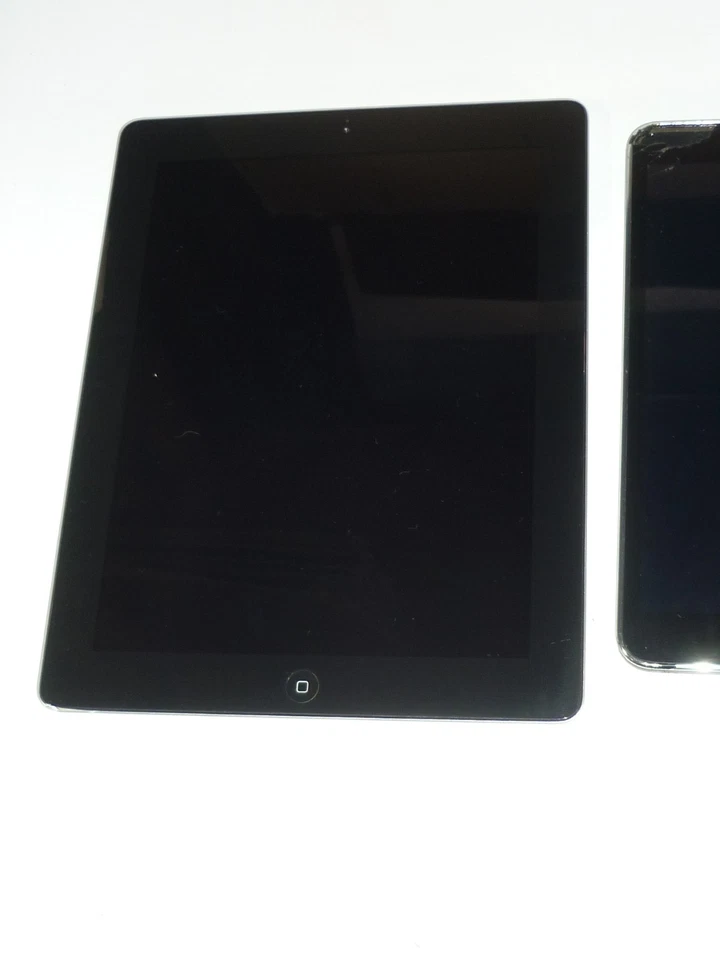 Apple - Samsung Pads etc. Job lot Not Tested Tablets Sold As Seen - Image 2 of 4