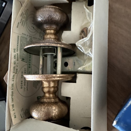 Pomello porta sala e armadio MCM Weiser vintage anni 60 NOS bronzo spazzolato - Foto 3 di 6