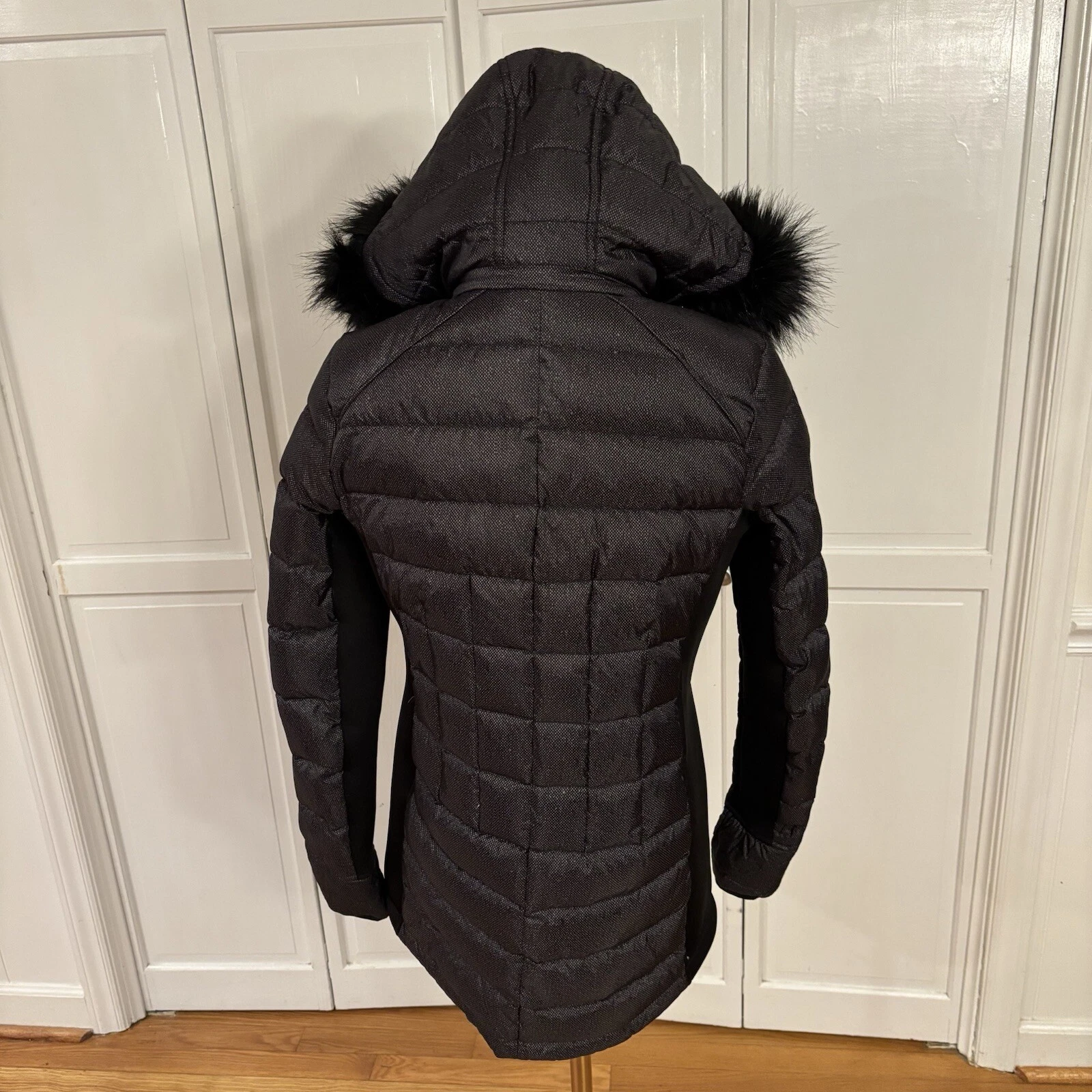 Michael Kors piumino nero giacca donna piccolo cappuccio foderato pelliccia rimovibile nuovo senza etichette