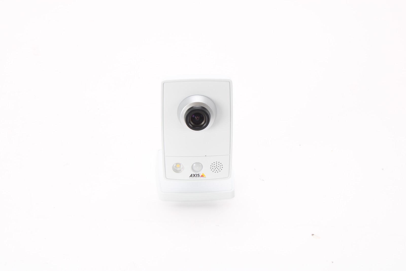 Axis Communications M1054 Compact PoE Network IP Camera 0338-001-04 New Open Box