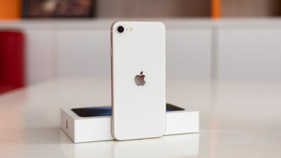 iPhone SE 2022 3. Gen 5G 64GB weiß entsperrt Smartphone + Apple BOX Grade A++