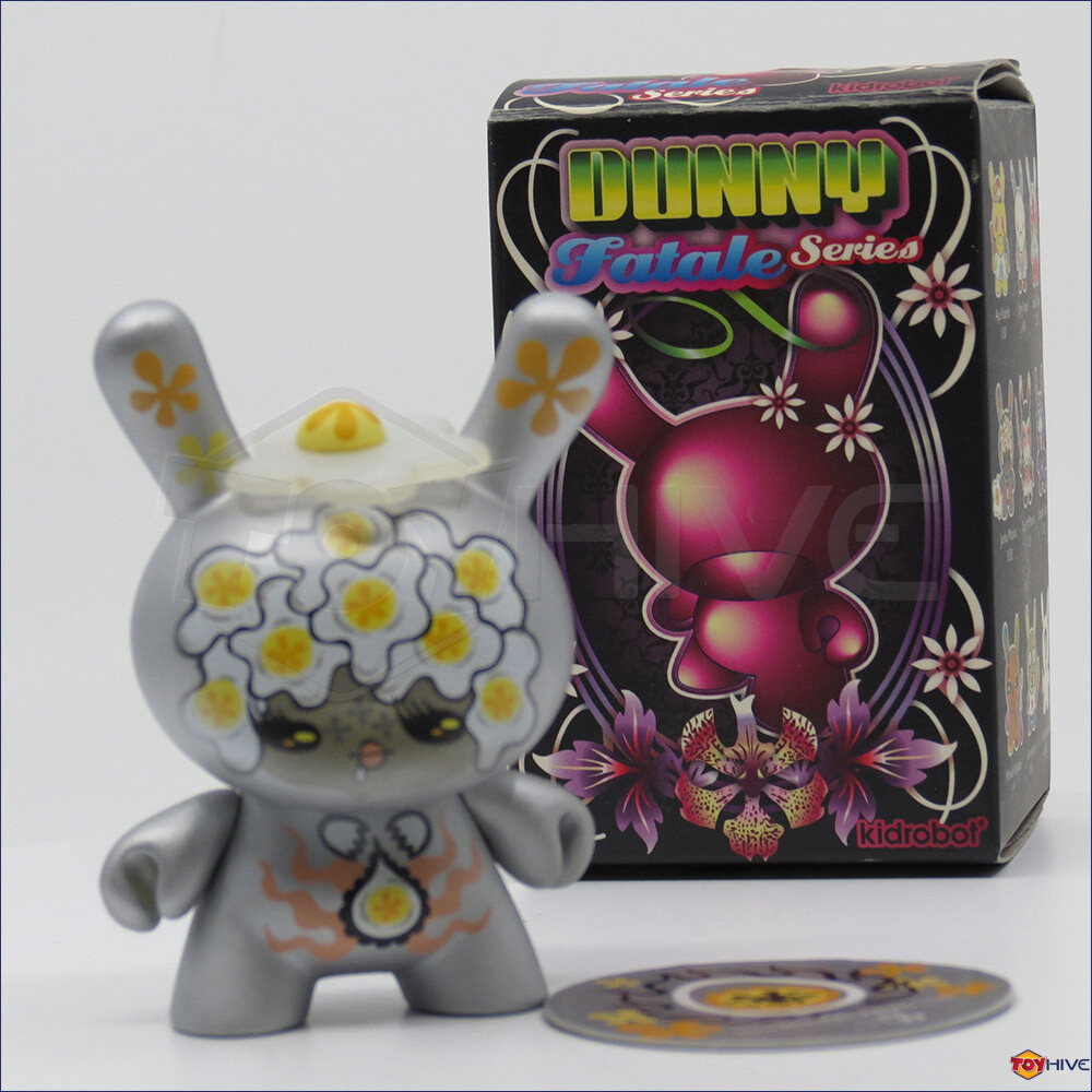 Kidrobot Dunny 2010 Fatale 3