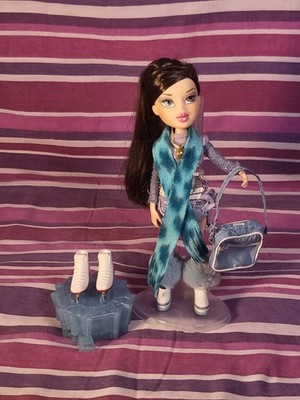 Bratz Ice Champions Collector Doll and Working Special Stand (Used) - Dana