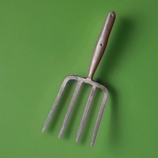 Vintage Farm Fork 🌿 P317 (4 Prong Old Agricultural Gardening Tool Head Hay?)