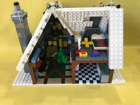 Lego Creator Expert 2012 Winter Village Cottage #10229 Displayed, Please Read