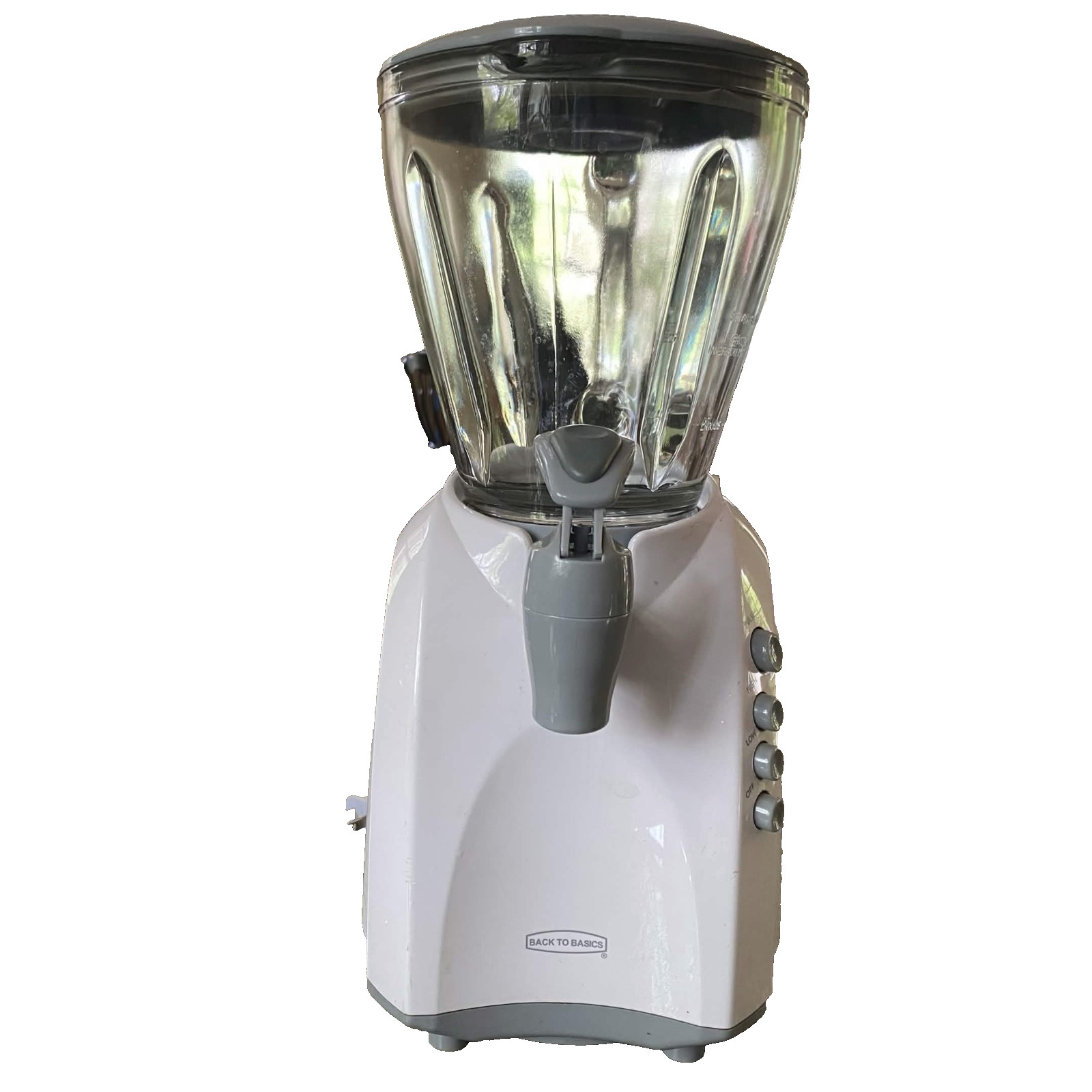 Used White Back to Basics Blender with Smoothie Attachment