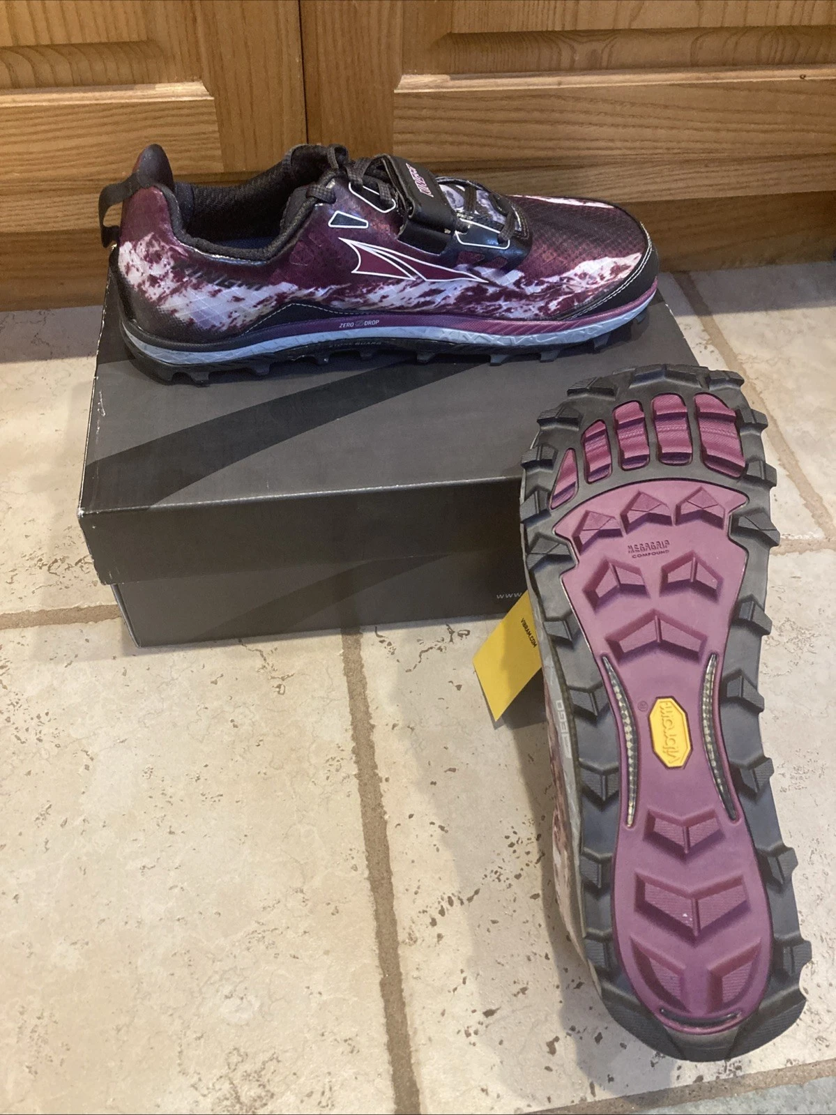 Altra King MT Womens 11 Trail Running Hiking Shoes Zero Drop Gaiter Gray Magenta
Opens in a new wind