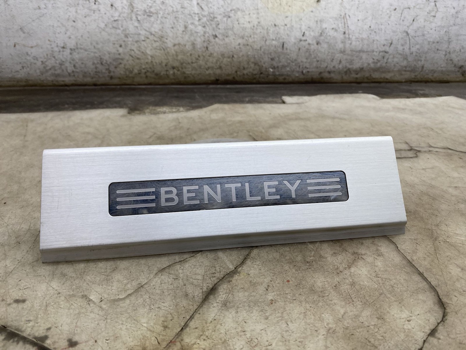 2016-2020 BENTLEY BENTAYGA OEM RIGHT REAR SILL SCUFF PLATE TRIM PANEL 36A853376E