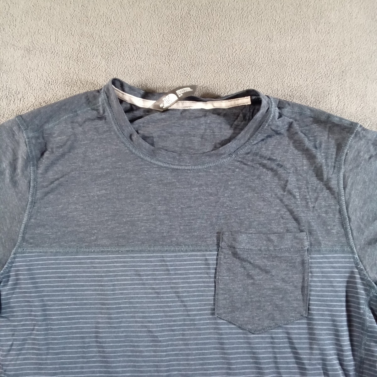 ★THE NORTH FACE★ Duro Stripe Short Sleeve T-ShirtDARK NAVY The North Face Shirt Mens Small Navy Blue Striped Short