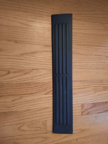 1999-2006 SILVERADO SIERRA REAR CREW CAB DOOR SILL SCUFF PLATE OEM DARK GREY L R