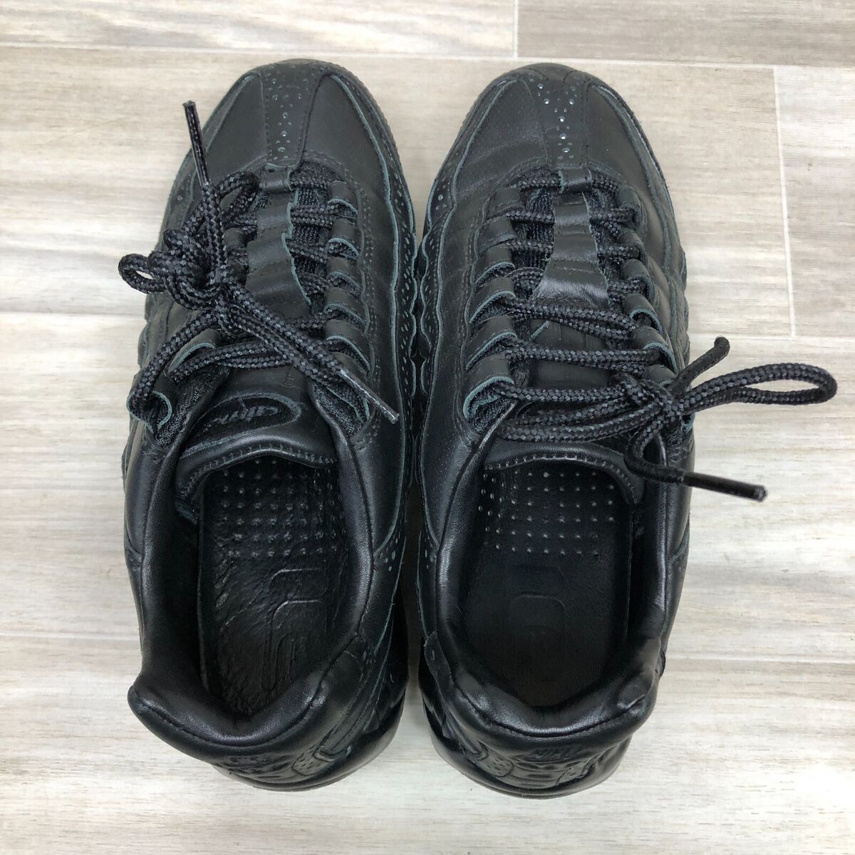 Nike Air Max 95 “Supreme Black” Size 7 Men's 314993 001 Nike Air Max 95 “Supreme Black” Size 7 Men's 314993 001