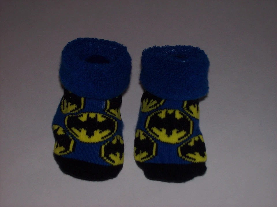 Batman Cuna Zapatos Botines Calcetines 3 Pares Talla 0-6 Mos Azul Gris Negro Amarillo DC Comics  Foto 2 de 4