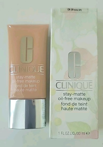 Clinique STAY-MATTE Oil-Free Makeup Foundation - 1oz/30ml - CHOOSE YOUR SHADE - Picture 3 of 6