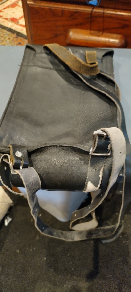 Vintage Harley Davidson Leather Backpack,‎  Genuine Leather Hardshell With Logo. Signed Vintage Harley Davidson Leather Backpack, Genuine  main image 3