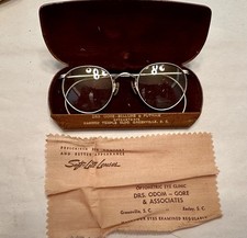 Vintage Wire Rim Eyeglasses With Case And Cleaning Cloth. 12K GF. 1930-1940s