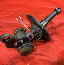 2006 SUZUKI LT-Z50 LTZ50 LEFT FRONT STEERING KNUCKLE ARM A 51240-43F00